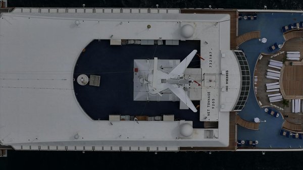 Peut-on trouver une location de vacances en Bretagne avec des cours de navigation et des excursions en mer?